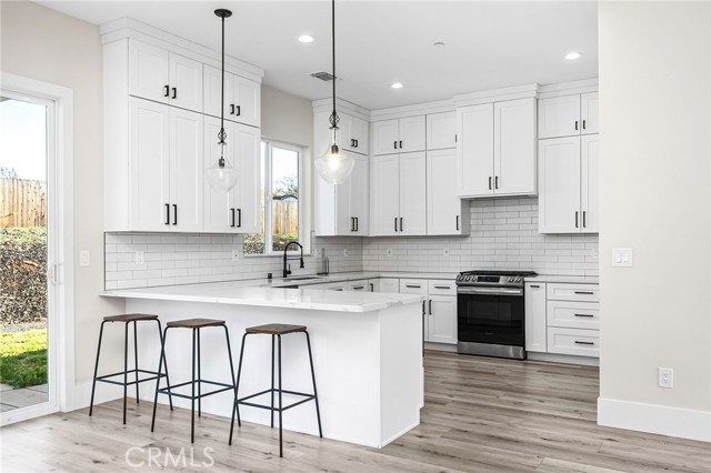 Detail Gallery Image 3 of 48 For 96 Valley View, Paradise,  CA 95969 - 3 Beds | 2 Baths