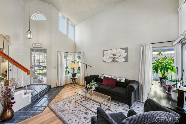 Detail Gallery Image 5 of 35 For 13210 Mohican, Moreno Valley,  CA 92555 - 3 Beds | 2/1 Baths