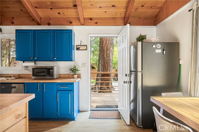 Detail Gallery Image 8 of 33 For 42744 La Placida, Big Bear Lake,  CA 92315 - 2 Beds | 1 Baths