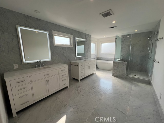 2517 Fairway Drive, Costa Mesa CA: https://media.crmls.org/medias/0d2f5c5f-16fe-4557-852b-c74544ad64bc.jpg
