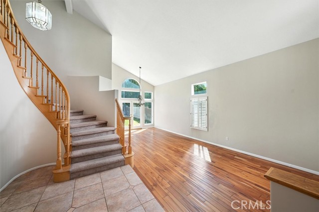 Detail Gallery Image 8 of 45 For 14433 Grandifloras Rd, Canyon Country,  CA 91387 - 4 Beds | 3 Baths