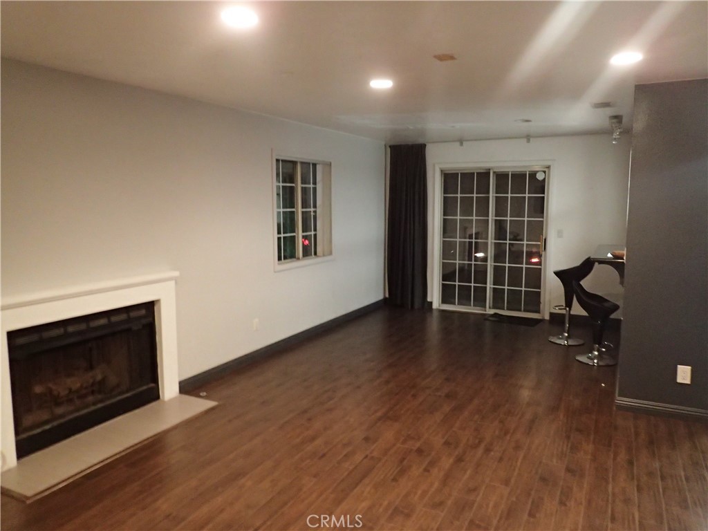 379 N Mentor Avenue #1