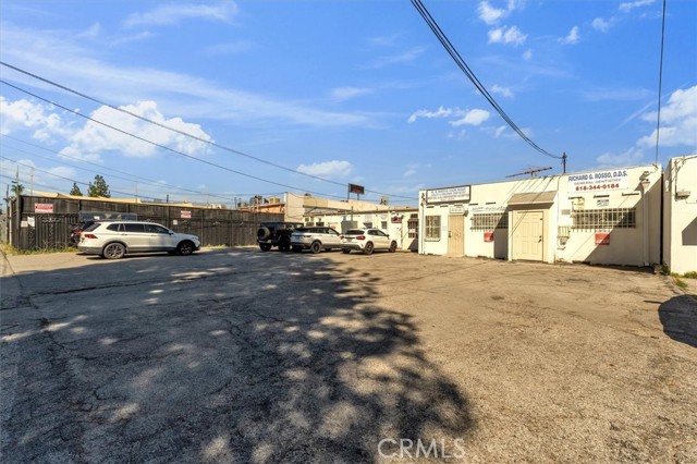  Commercial for Sale in Encino, California