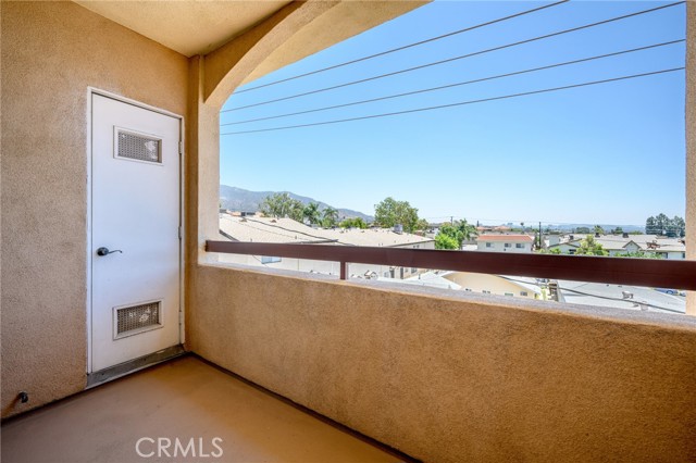 540 E Angeleno Avenue, Burbank CA: https://media.crmls.org/medias/0d314c9d-171f-40ec-8104-c91001f5bad2.jpg
