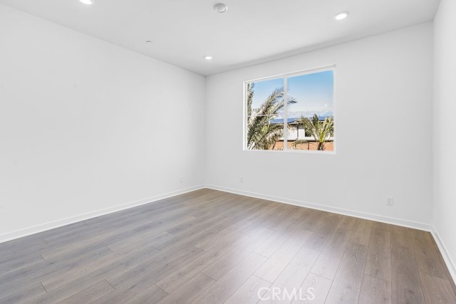 980 N Tangent Privado, Ontario CA: https://media.crmls.org/medias/0d316512-8f3b-48af-82f8-7c6c3f099af9.jpg