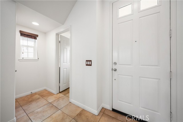 Detail Gallery Image 8 of 48 For 208 W Cork Tree, Orange,  CA 92865 - 3 Beds | 2/1 Baths