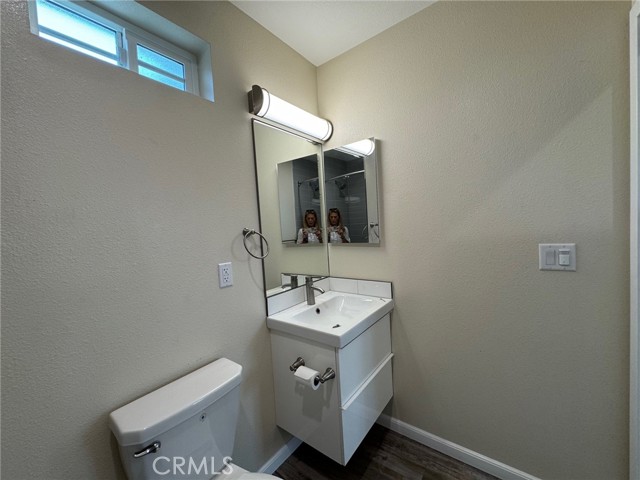 434 N Beachwood Drive, Burbank CA: https://media.crmls.org/medias/0d3285a4-2eeb-4877-b321-bad804e51730.jpg