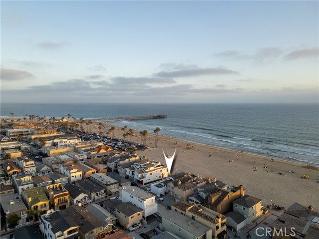 2500 W Oceanfront, Newport Beach CA: https://media.crmls.org/medias/0d328845-49f2-4a99-ae40-419ee2d5d285.jpg
