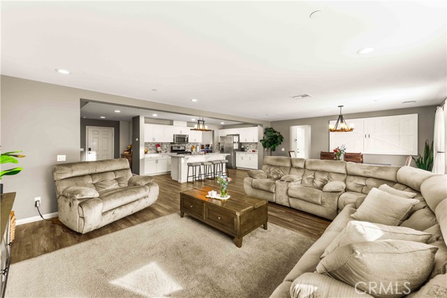 Detail Gallery Image 12 of 46 For 20407 Lyon Rd, Riverside,  CA 92507 - 4 Beds | 2/1 Baths