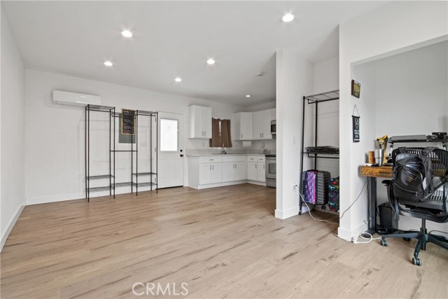 11612 Virginia Avenue, Lynwood CA: https://media.crmls.org/medias/0d32ee8d-81c5-49ed-b81e-6cb77f4949f0.jpg