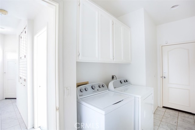 72 Vassar Aisle, Irvine CA: https://media.crmls.org/medias/0d33858c-2bb9-4932-b247-0bcfb59757db.jpg