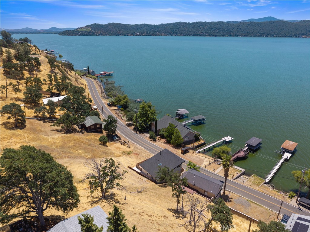 https://media.crmls.org/medias/0d33a522-1d37-4d06-a2fc-1ea6f895b600.jpg?preset=X-Large