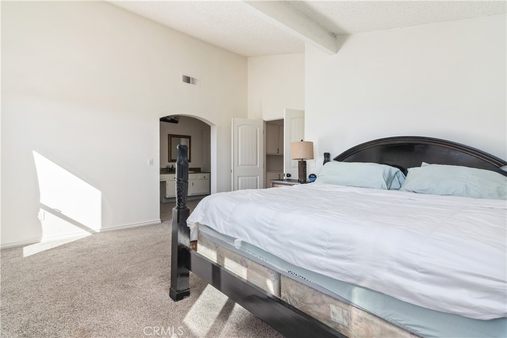 MLS #IV25270557 image #23