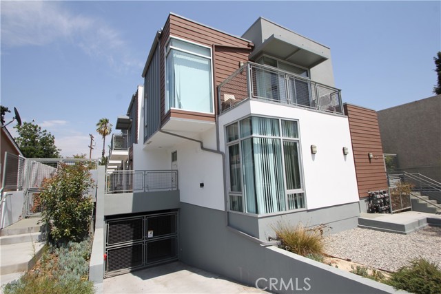 Front Image Thumbnail for CRGD26058077