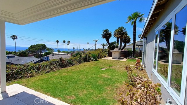 1925 Vallecito Drive, San Pedro CA: https://media.crmls.org/medias/0d343ef5-4c7f-41ff-8bfa-de9bb414e6eb.jpg