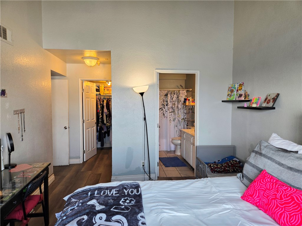 Detail Gallery Image 12 of 24 For 6140 Rugby Ave #318,  Huntington Park,  CA 90255 - 2 Beds | 2 Baths