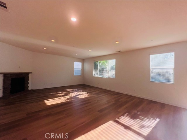 Detail Gallery Image 8 of 39 For 7868 Sea Salt Ave, Fontana,  CA 92336 - 4 Beds | 3/1 Baths