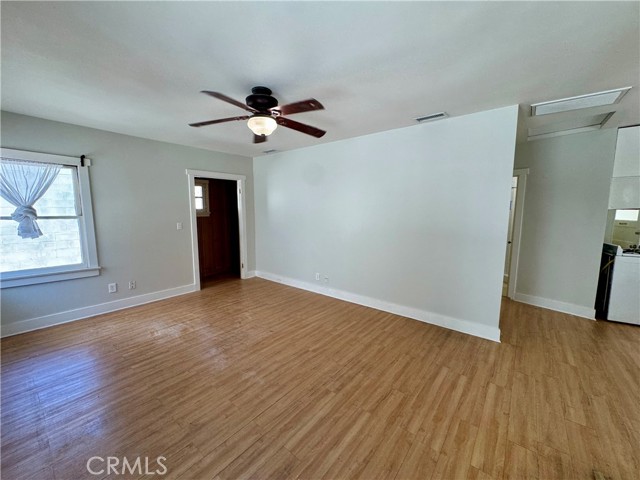 Detail Gallery Image 2 of 12 For 701 Mira Monte Pl, Pasadena,  CA 91101 - 1 Beds | 1 Baths