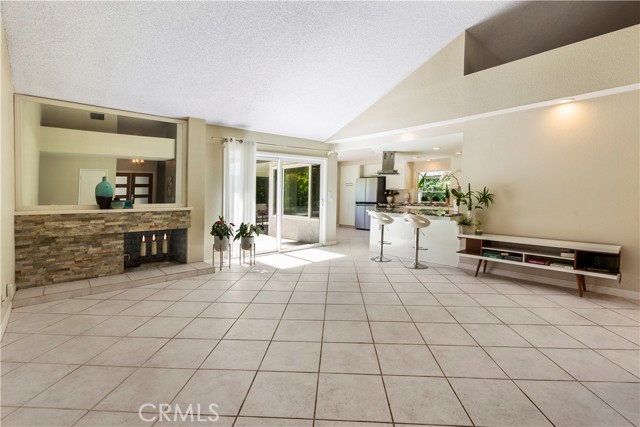 6065 Saint Augustine Drive, Riverside CA: https://media.crmls.org/medias/0d364498-2813-4e4d-b65c-77b9bfec5040.jpg