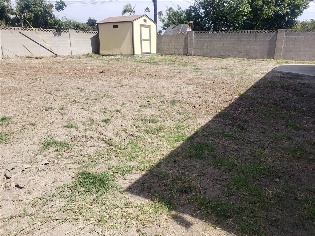 https://media.crmls.org/medias/0d36a9ad-c763-4113-bd77-d43ab3be9950.jpg?preset=X-Large