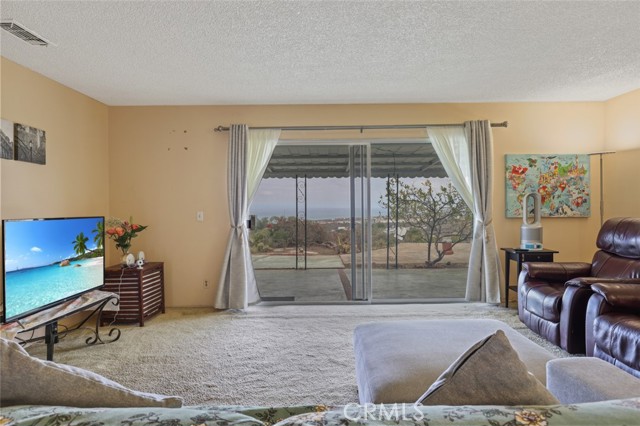 315 Calle Dorado, San Clemente CA: https://media.crmls.org/medias/0d36ea00-bac8-4f0e-99f5-7e5b95b3f8a9.jpg