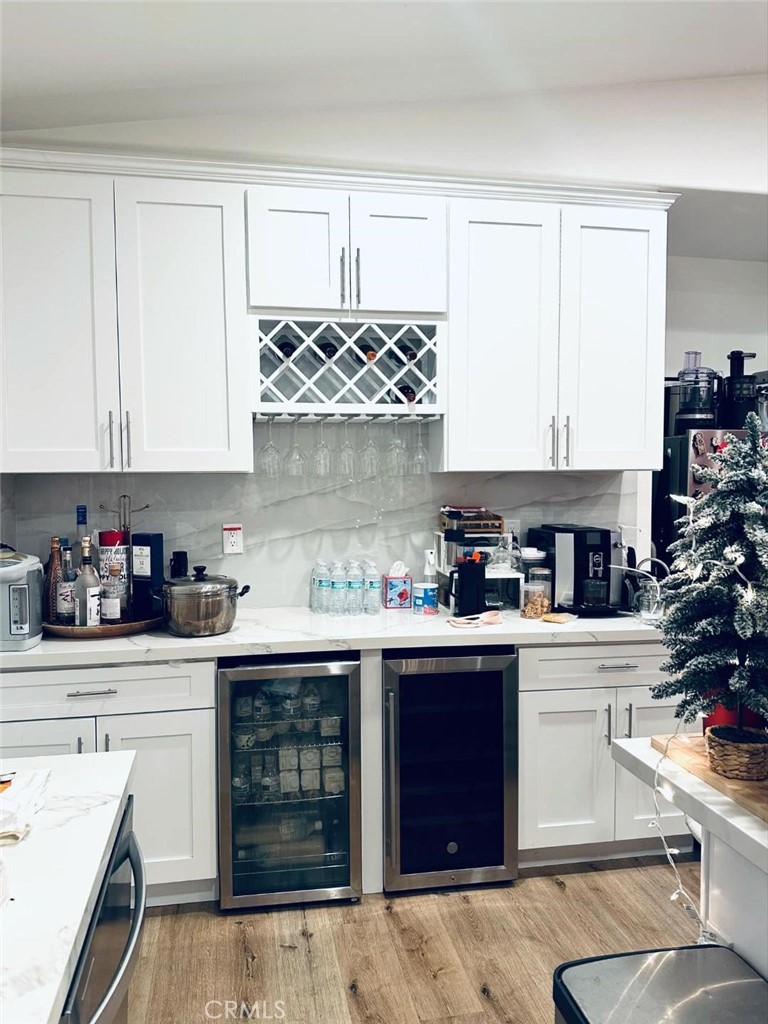 https://media.crmls.org/medias/0d377021-36c1-4510-b7cc-d574d89f9b22.jpg?preset=X-Large