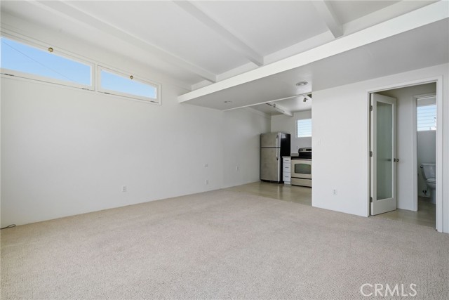 Detail Gallery Image 6 of 17 For 1210 1/2 W Oceanfront #1/2,  Newport Beach,  CA 92661 - 1 Beds | 1/1 Baths