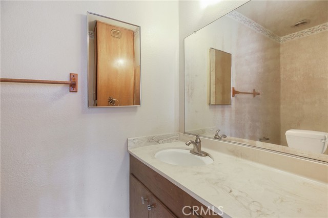 Detail Gallery Image 12 of 27 For 1201 N California St #4,  Orange,  CA 92867 - 2 Beds | 2 Baths