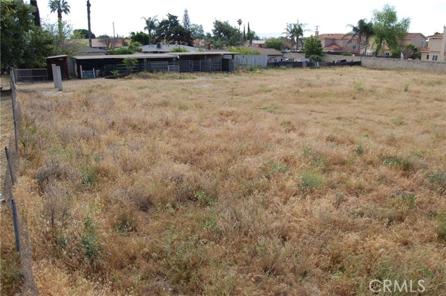 Detail Gallery Image 4 of 18 For 9408 Poplar Ave, Fontana,  CA 92335 - 3 Beds | 2 Baths