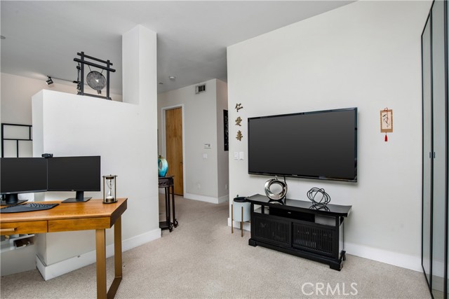 Detail Gallery Image 29 of 41 For 395 E 4th St #3,  Long Beach,  CA 90802 - 2 Beds | 2 Baths