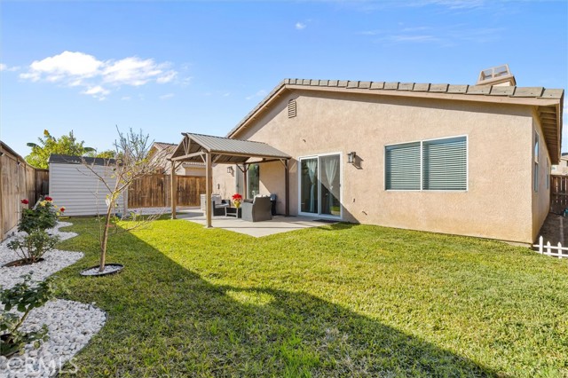 Detail Gallery Image 4 of 39 For 26395 Old Anvil Ln, Moreno Valley,  CA 92555 - 4 Beds | 2 Baths