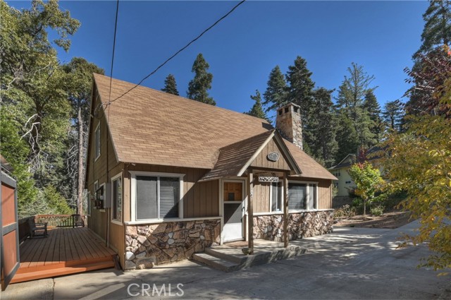 Detail Gallery Image 5 of 40 For 863 Oak Rd, Lake Arrowhead,  CA 92386 - 3 Beds | 2 Baths