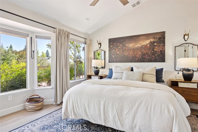 215 Meadowlark Road, Paso Robles CA: https://media.crmls.org/medias/0d39434d-cfff-4025-a0c2-2318c93d4faf.jpg