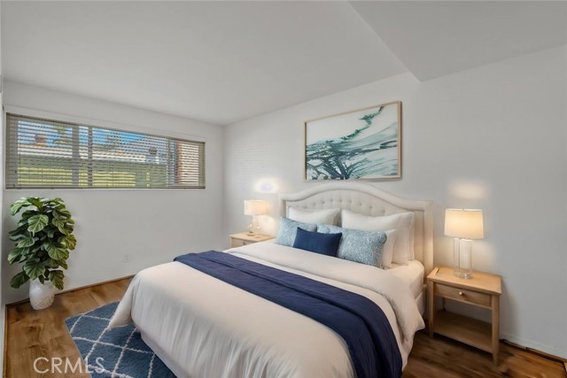 330 Cliff Drive, Laguna Beach CA: https://media.crmls.org/medias/0d399717-a7f1-47b1-941c-2506b57858ac.jpg