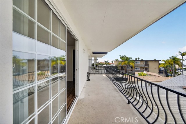 Detail Gallery Image 34 of 59 For 237 Avenida Montalvo #B,  San Clemente,  CA 92672 - 3 Beds | 3 Baths