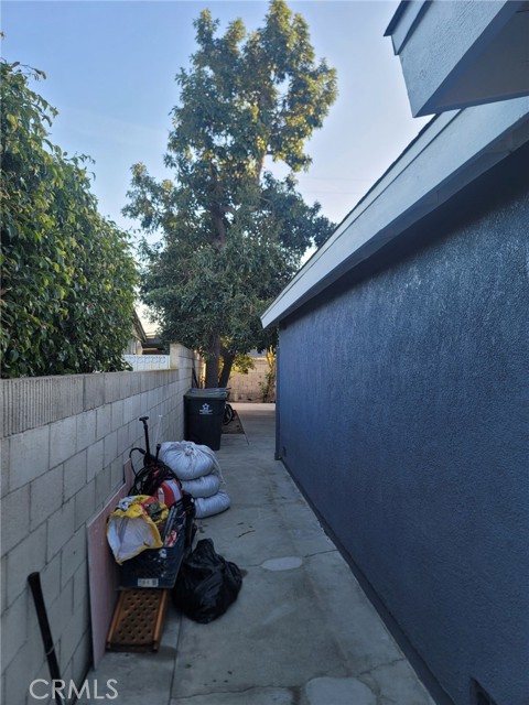 Detail Gallery Image 29 of 30 For 2214 Mark St, Santa Ana,  CA 92703 - 4 Beds | 2 Baths