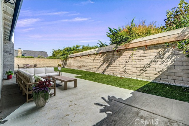 Detail Gallery Image 19 of 23 For 17472 Bellport Cir, Huntington Beach,  CA 92649 - 3 Beds | 2 Baths