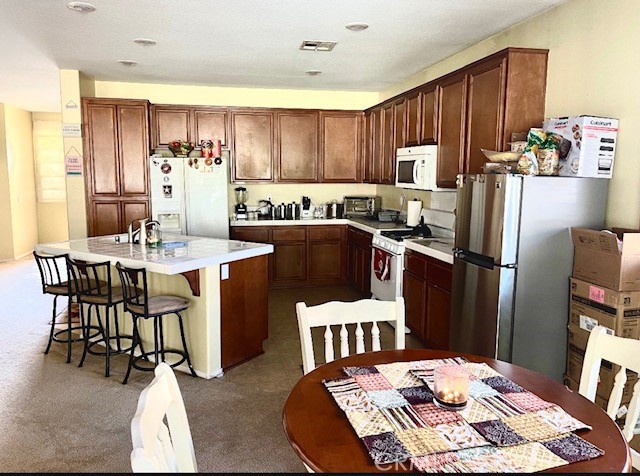 0d3a17af 1995 4416 984f Ca2b9550d38a