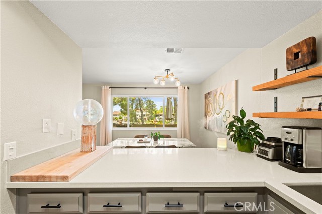 Detail Gallery Image 13 of 43 For 24311 Canyon Lake Drive N Unit 12, Canyon Lake,  CA 92587 - 2 Beds | 2 Baths