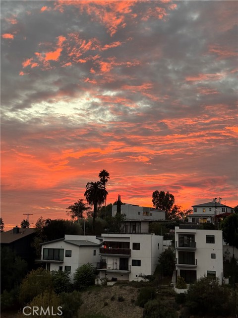 Detail Gallery Image 2 of 8 For 3851 Cazador St, Glassell Park,  CA 90065 - 4 Beds | 4 Baths
