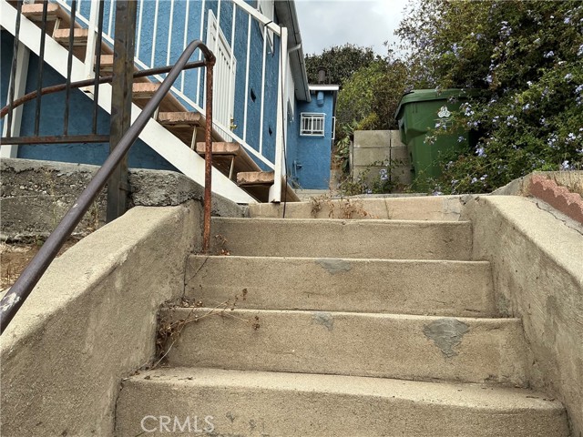 Front Image Thumbnail for CRDW26048835