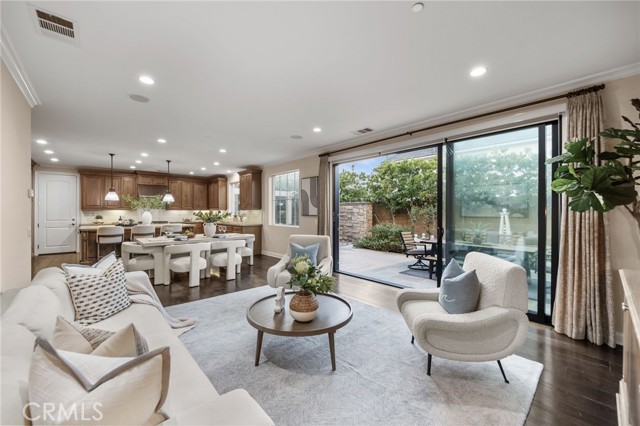 Detail Gallery Image 13 of 39 For 177 Compass, Irvine,  CA 92618 - 5 Beds | 3 Baths