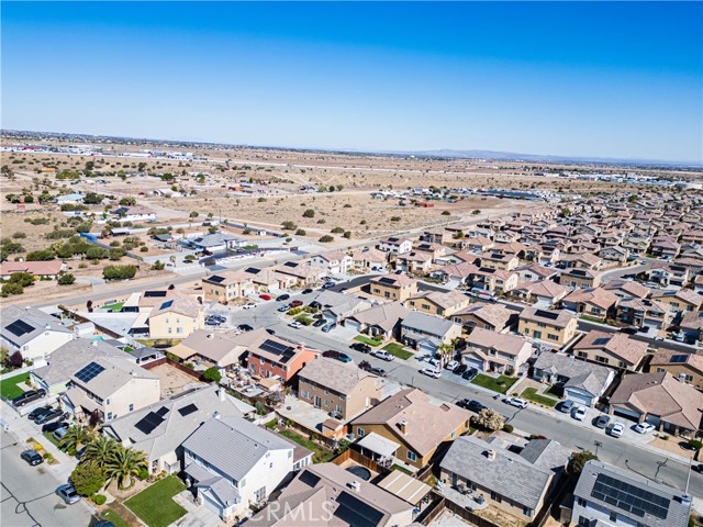 12936 Tehachapi Street, Hesperia CA: https://media.crmls.org/medias/0d3abb44-8684-45e8-ac9a-487bf3554882.jpg