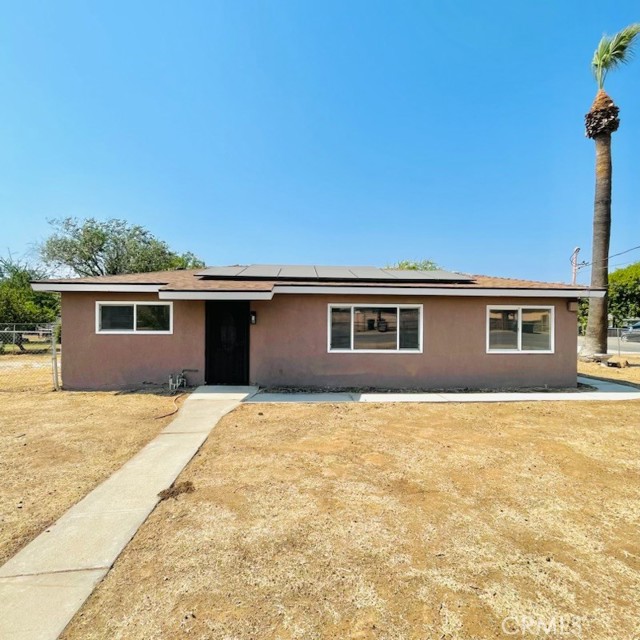 Detail Gallery Image 1 of 6 For 9567 51st St, Jurupa Valley,  CA 92509 - 6 Beds | 4 Baths