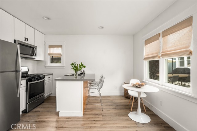 661 Grand Avenue, Long Beach CA: https://media.crmls.org/medias/0d3b056f-d5b7-4597-b604-2f2a8f25d228.jpg