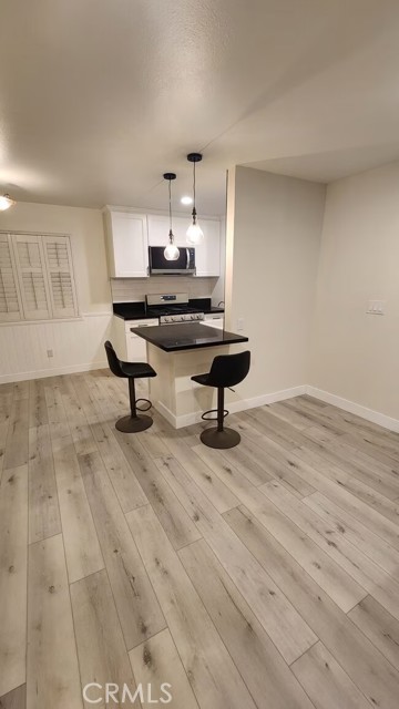 Detail Gallery Image 2 of 26 For 3219 Colorado, Santa Monica,  CA 90404 - 2 Beds | 2 Baths