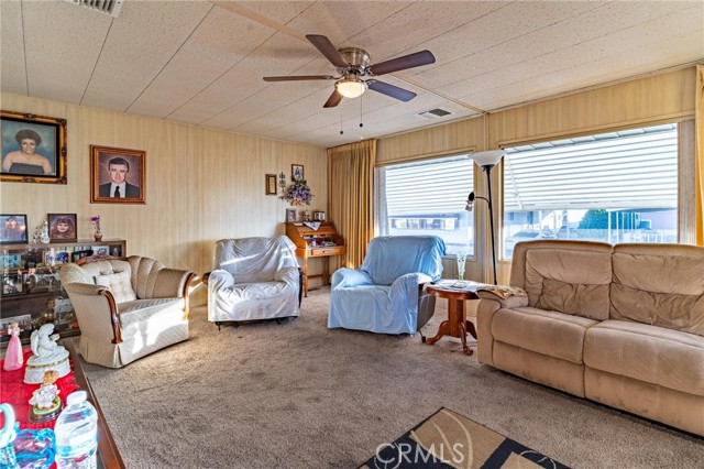 Detail Gallery Image 8 of 41 For 4095 Fruit St #328,  La Verne,  CA 91750 - 2 Beds | 2 Baths