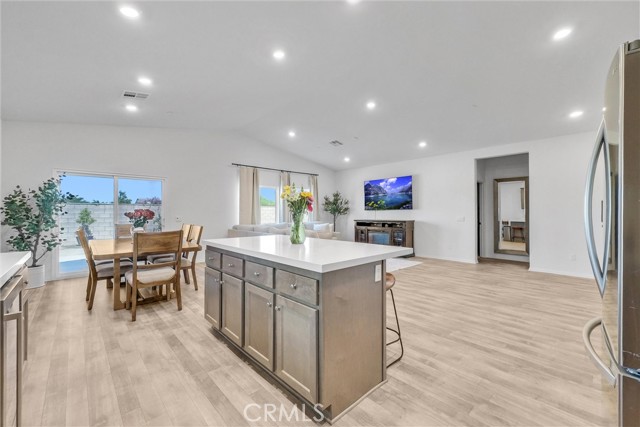 Detail Gallery Image 8 of 22 For 2018 Renata Dr, Perris,  CA 92571 - 4 Beds | 3 Baths