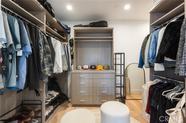 Detail Gallery Image 20 of 31 For 931 Duncan Ave, Manhattan Beach,  CA 90266 - 6 Beds | 5/2 Baths