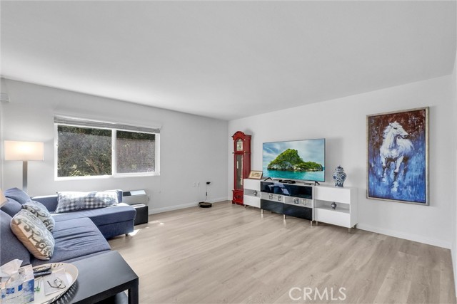 Detail Gallery Image 4 of 28 For 5510 Paseo Del Lago 2d,  Laguna Woods,  CA 92637 - 2 Beds | 2 Baths